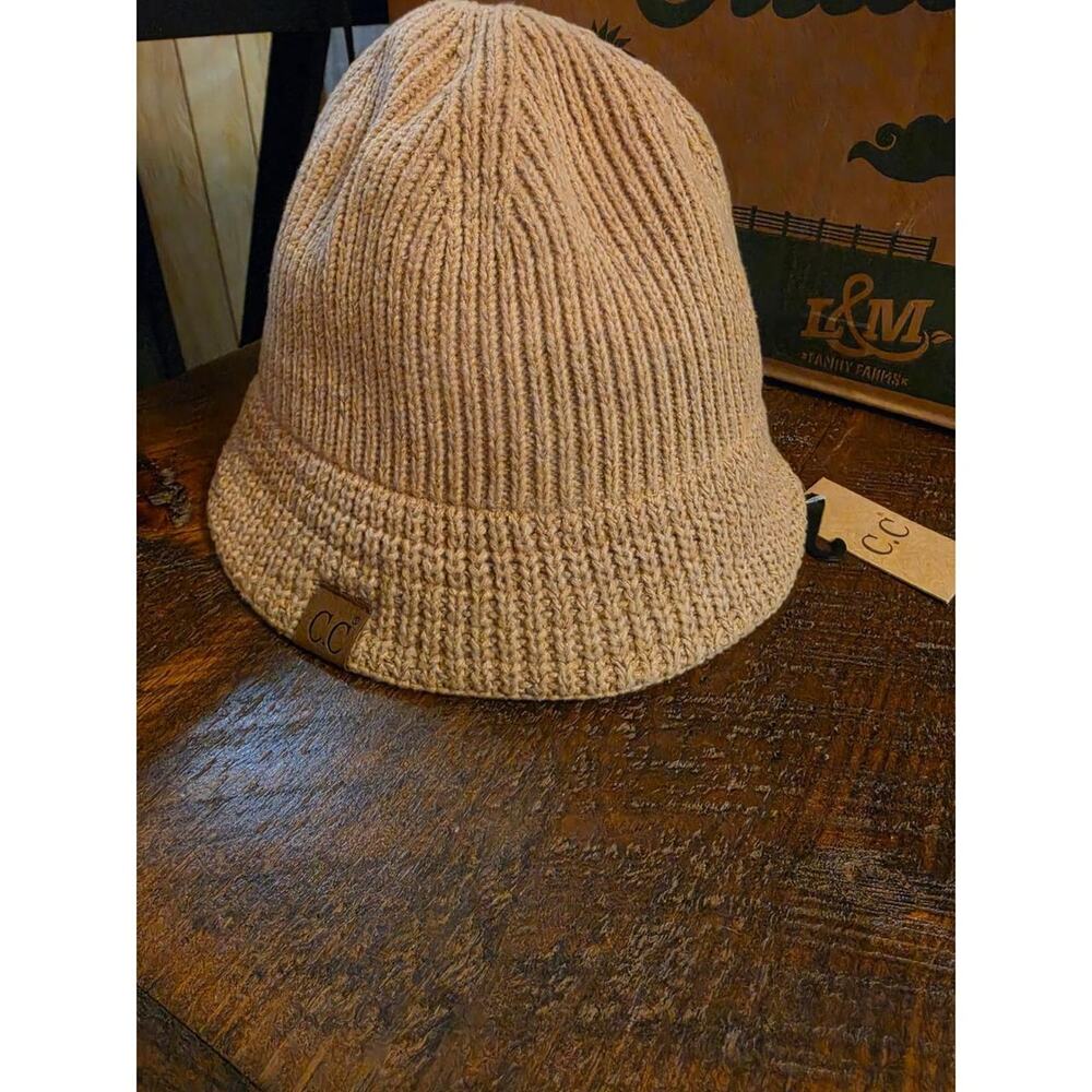 Cc ribbed knit bucket hat